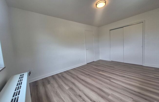 1 bed, 1 bath, 600 sqft, $1,299, Unit 5631 Rippey St. #C6