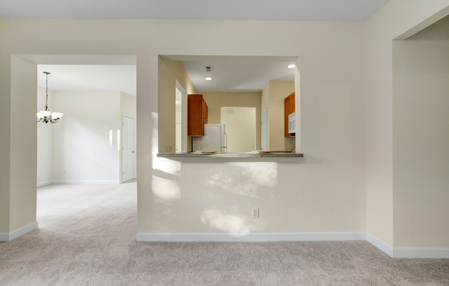 3 beds, 2 baths, $1,650, Unit 736- 301