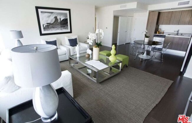2 beds, 2 baths, 1,292 sqft, $3,870, Unit 1101