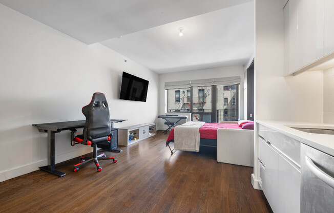 Studio, 1 bath, 632 sqft, $3,500, Unit 4H
