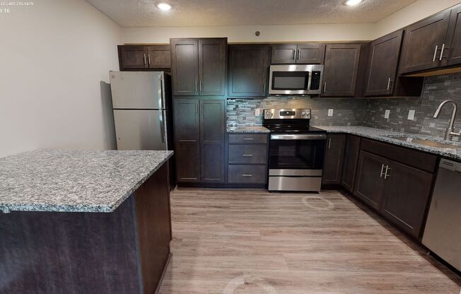 2 beds, 1 bath, $1,150, Unit #16