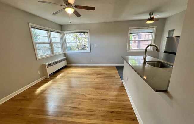 1 bed, 1 bath, 607 sqft, $1,425, Unit 410