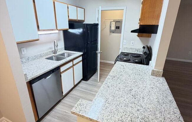 2 beds, 2 baths, 1,055 sqft, $1,200, Unit 5338