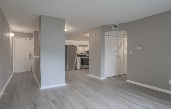 2 beds, 1 bath, 700 sqft, $925, Unit 2108-2 B