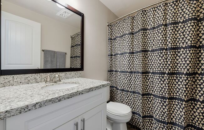 2 beds, 1 bath, 735 sqft, $1,545, Unit 07