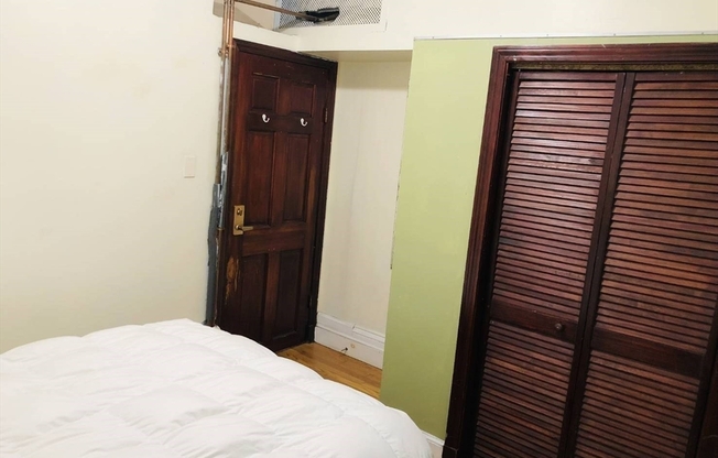 100 Saint Marys St Apt 8A