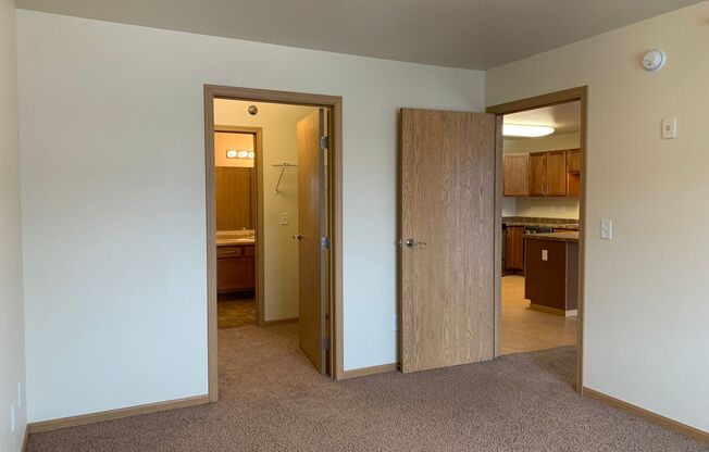 1 bed, 1 bath, 702 sqft, $995, Unit 5130-206