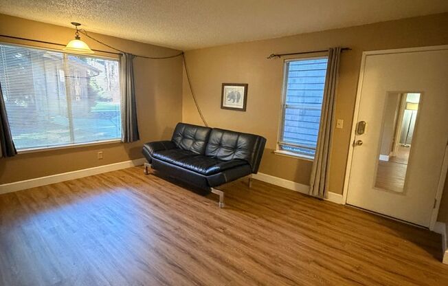1 bed, 1 bath, $1,600, Unit #41