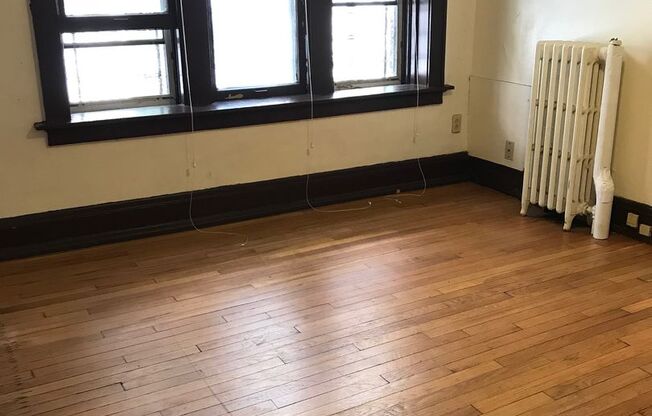 Studio, 1 bath, $775, Unit 106