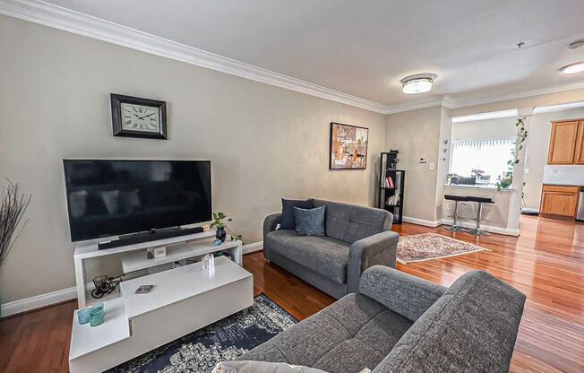 Lovely Tri-Level 3 Bedroom 2 Bathroom And 2 Half Bathrooms In Sought After Townes At Cameron Parke