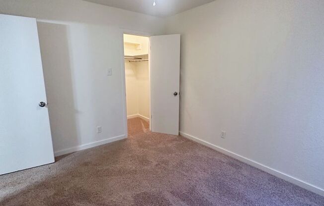 2 beds, 1 bath, 950 sqft, $950, Unit 1D