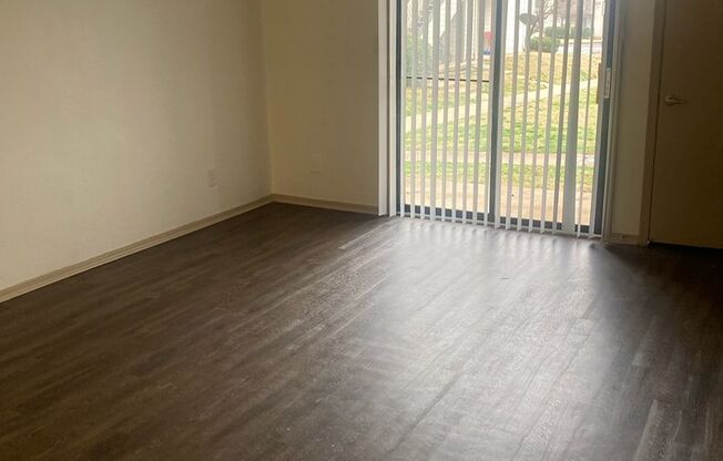 1 bed, 1 bath, 800 sqft, $1,005, Unit 1606