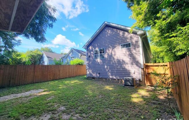 817 ELLINGTON ST