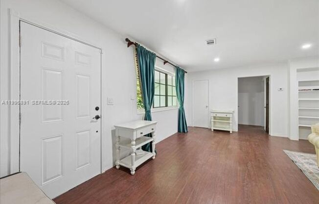 3490 William Ave MIAMI, FL 33133