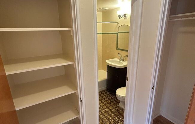 1 bed, 1 bath, 535 sqft, $1,050, Unit 207