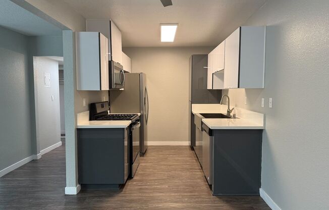 1 bed, 1 bath, 735 sqft, $2,270, Unit 102