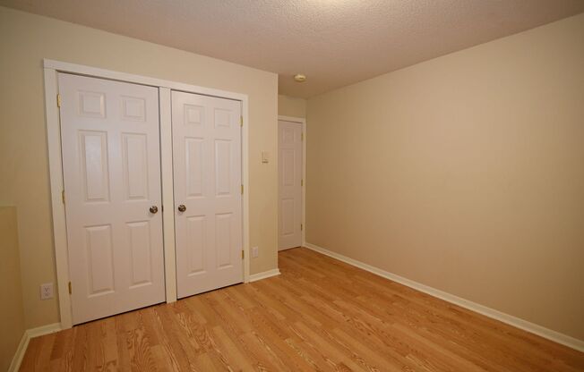 3 beds, 1 bath, $2,100