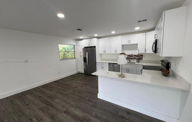 4111 STIRLING RD