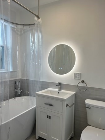 Studio, 1 bath, 357 sqft, $2,100, Unit 8