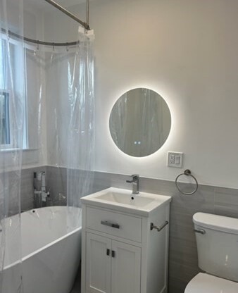 Studio, 1 bath, 357 sqft, $2,100, Unit 8