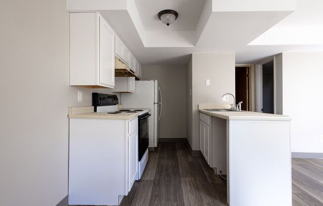 2 beds, 1.5 baths, 1,200 sqft, $1,295, Unit 1420-01