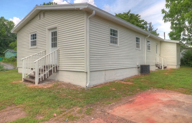 1305 COCHISE CIR