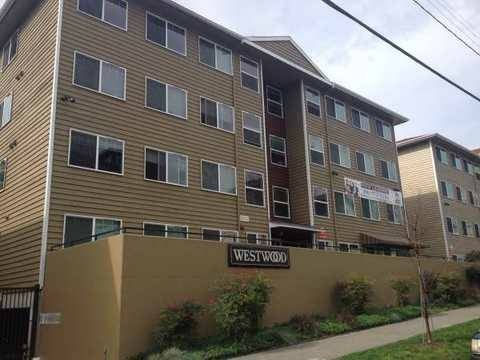 2 beds, 1 bath, 687 sqft, $1,875, Unit B304