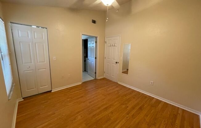 1 bed, 1 bath, $1,225