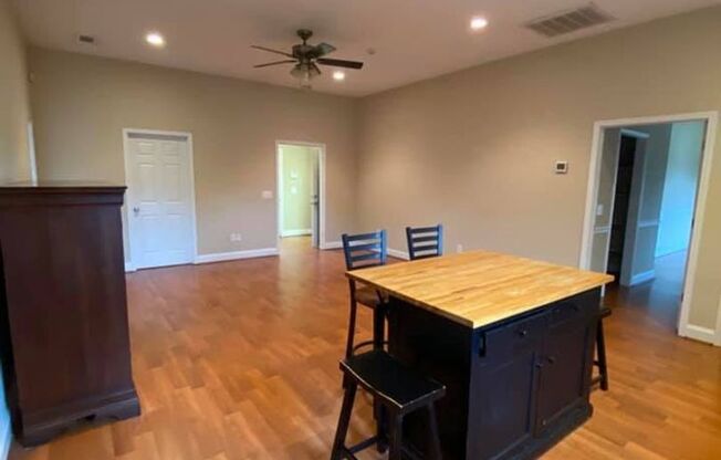 3 Bed Home with 4 Car Garage!