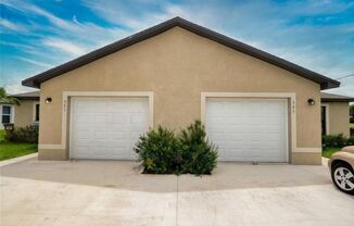 3 Bedroom 2 Bath 1 Car Garage Duplex in Cape Coral