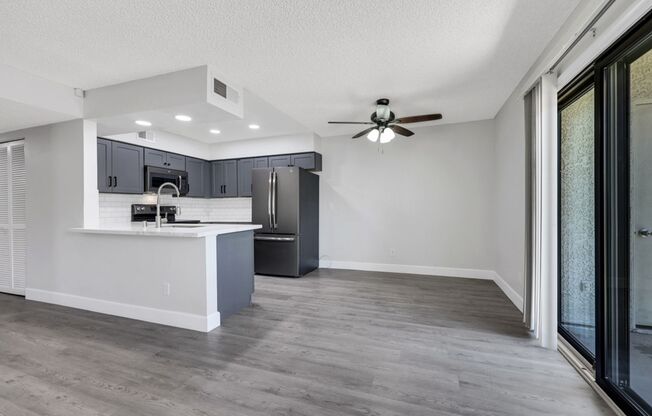 Gorgeous Remolded 2 bedroom condo