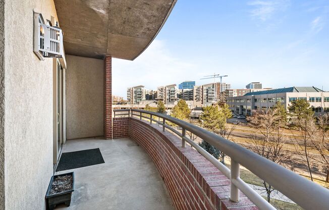 2 beds, 2 baths, $2,350, Unit # 406