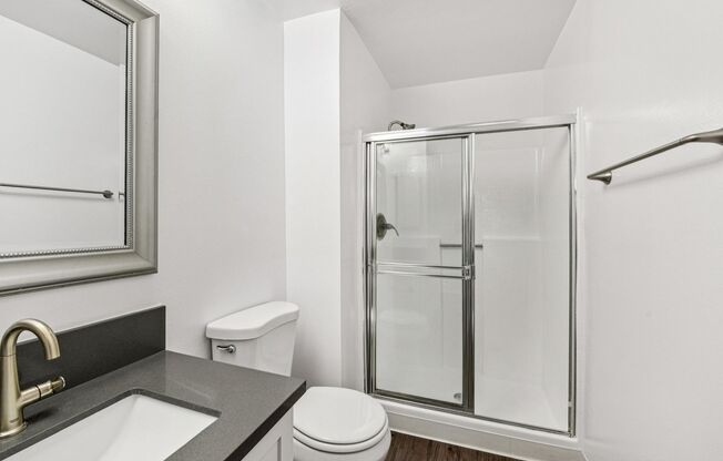 2 beds, 2 baths, 850 sqft, $2,798, Unit 415