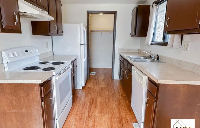 Cozy 2BD/1BA Home in Great Location!