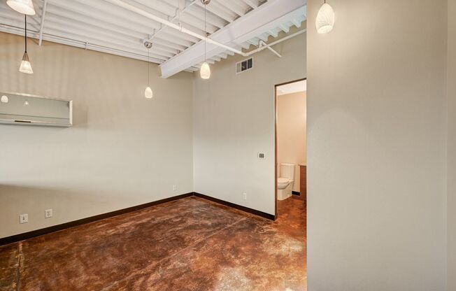 1 bed, 2 baths, $1,750, Unit 409