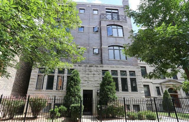 5349 Kenmore