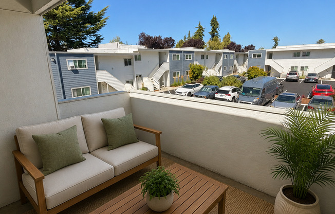 1 bed, 1 bath, 687 sqft, $1,095, Unit 52