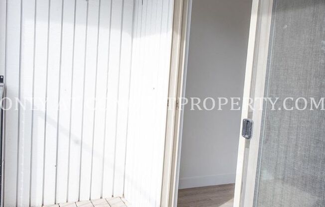 1 bed, 1 bath, 599 sqft, $1,275, Unit 09