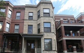 3339 N Seminary Ave 4