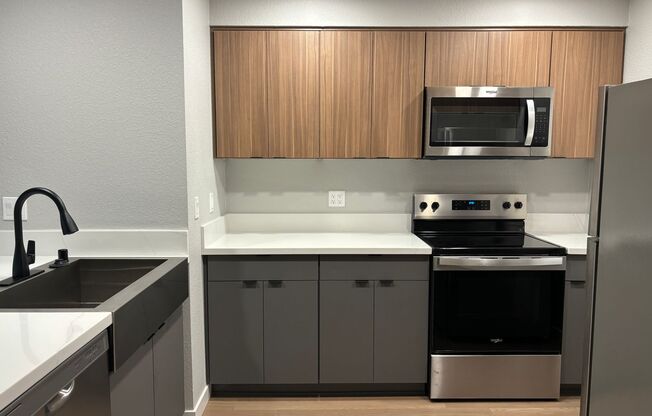 2 beds, 2 baths, 960 sqft, $3,185, Unit A-119