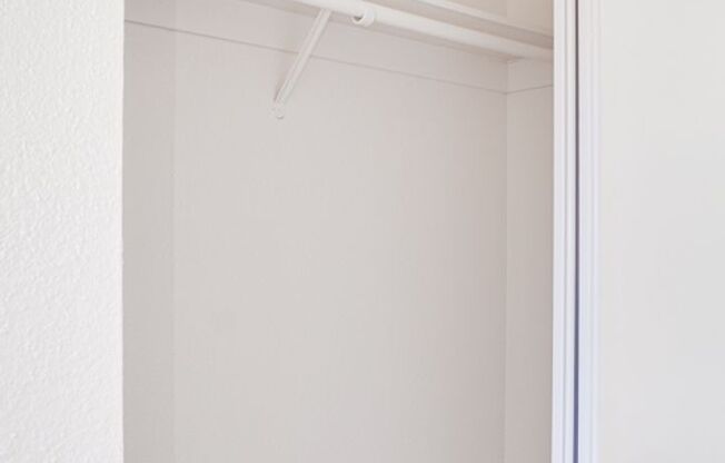 Studio, 1 bath, 480 sqft, $1,895, Unit 08-90