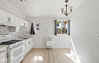 1444 W 28th St