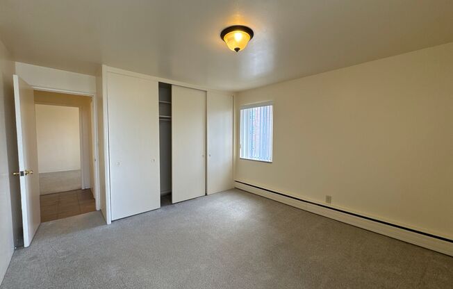 2 beds, 1 bath, 835 sqft, $1,295, Unit 712