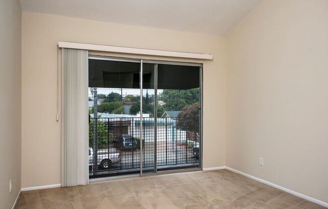 2 beds, 1.5 baths, 990 sqft, $2,395, Unit 242