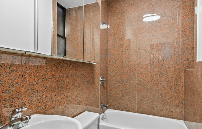 144 W 109 ST