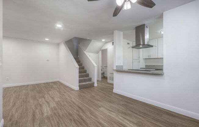 3 beds, 1.5 baths, 1,250 sqft, $2,995