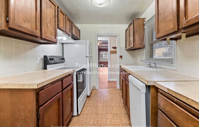 2 beds, 1 bath, $2,099