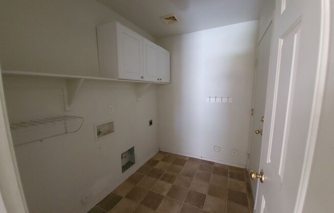 SPACIOUS HOME IN QUEEN CREEK! -- COMING SOON