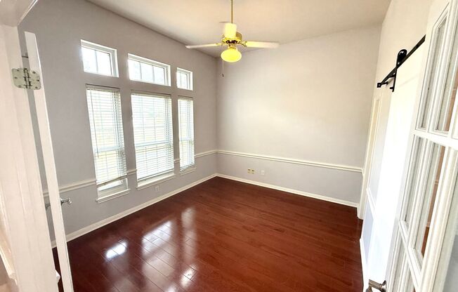 AVAILABLE NOW! 2-Story 4 Bedroom / 3 Bath Home In Gated Community!