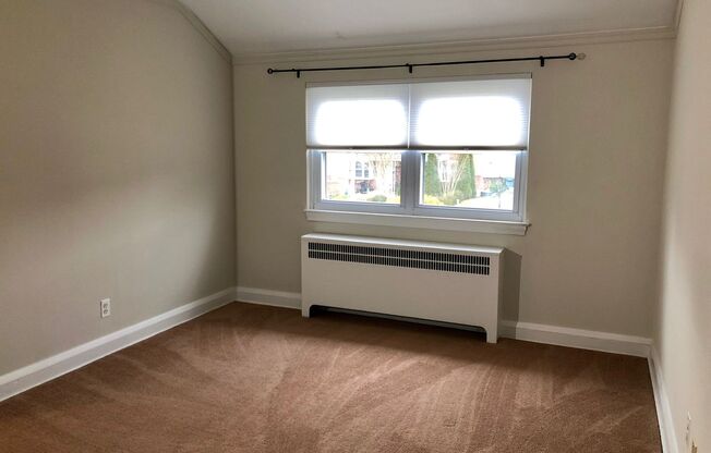 For Rent: Charming Residence on Ridge Ave